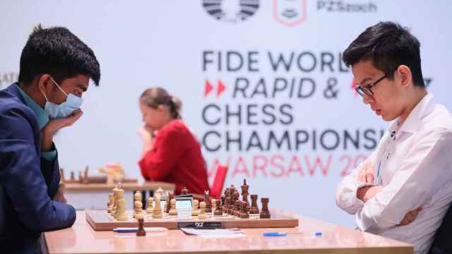 Abdusattorov Nodirbek, campeón a sus 17 años de partidas rápidas de ajedrez