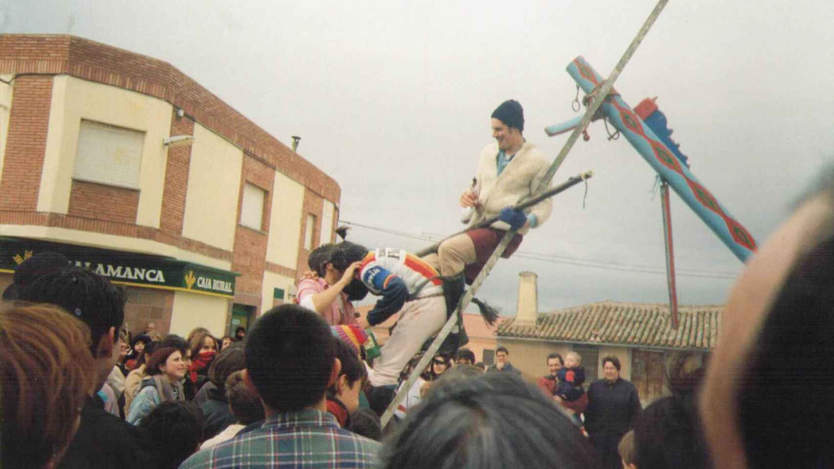 Imágenes de La Hora, fiesta bufa de quintos en Valdecarros
