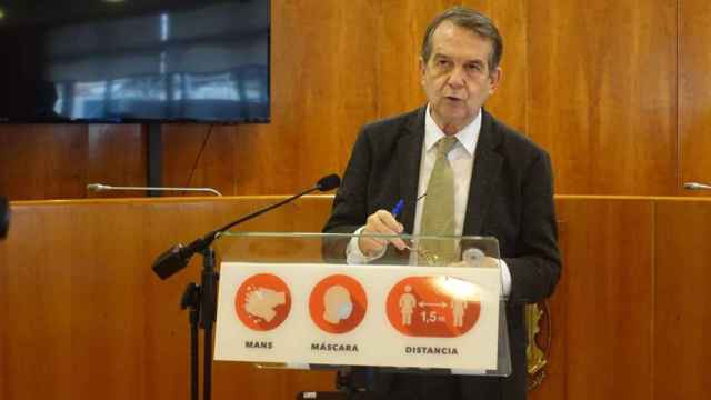 El alcalde de Vigo, Abel Caballero, en rueda de prensa.