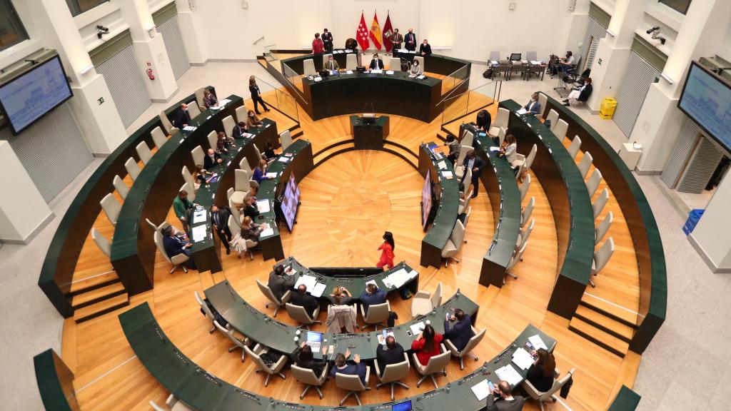 Vista general del pleno extraordinario del Ayuntamiento de Madrid para aprobar los presupuestos.