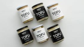 Varios de los productos de Tofu Landeira.