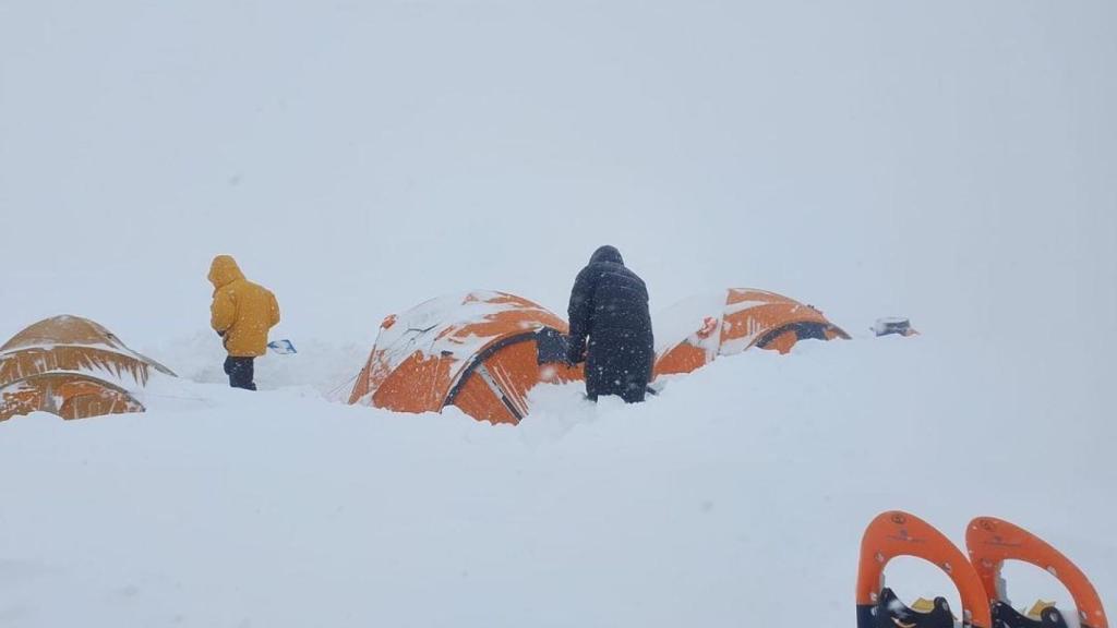 El Campo Base 1 de la expedición de Alex Txikon en el Manaslu