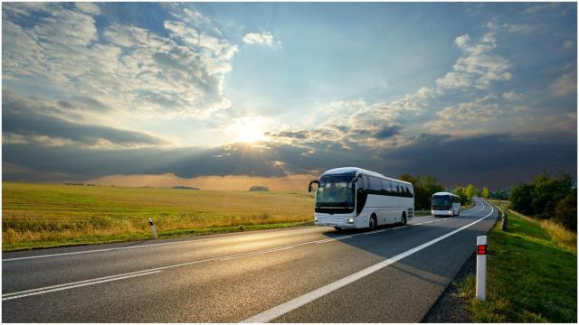 Las conexiones de bus entre A Coruña y Ferrol se refuerzan con 55 servicios más a la semana