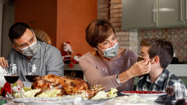 cena navideña familia covid