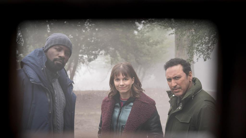 Los tres protagonistas de 'Evil en el episodio 2x06.