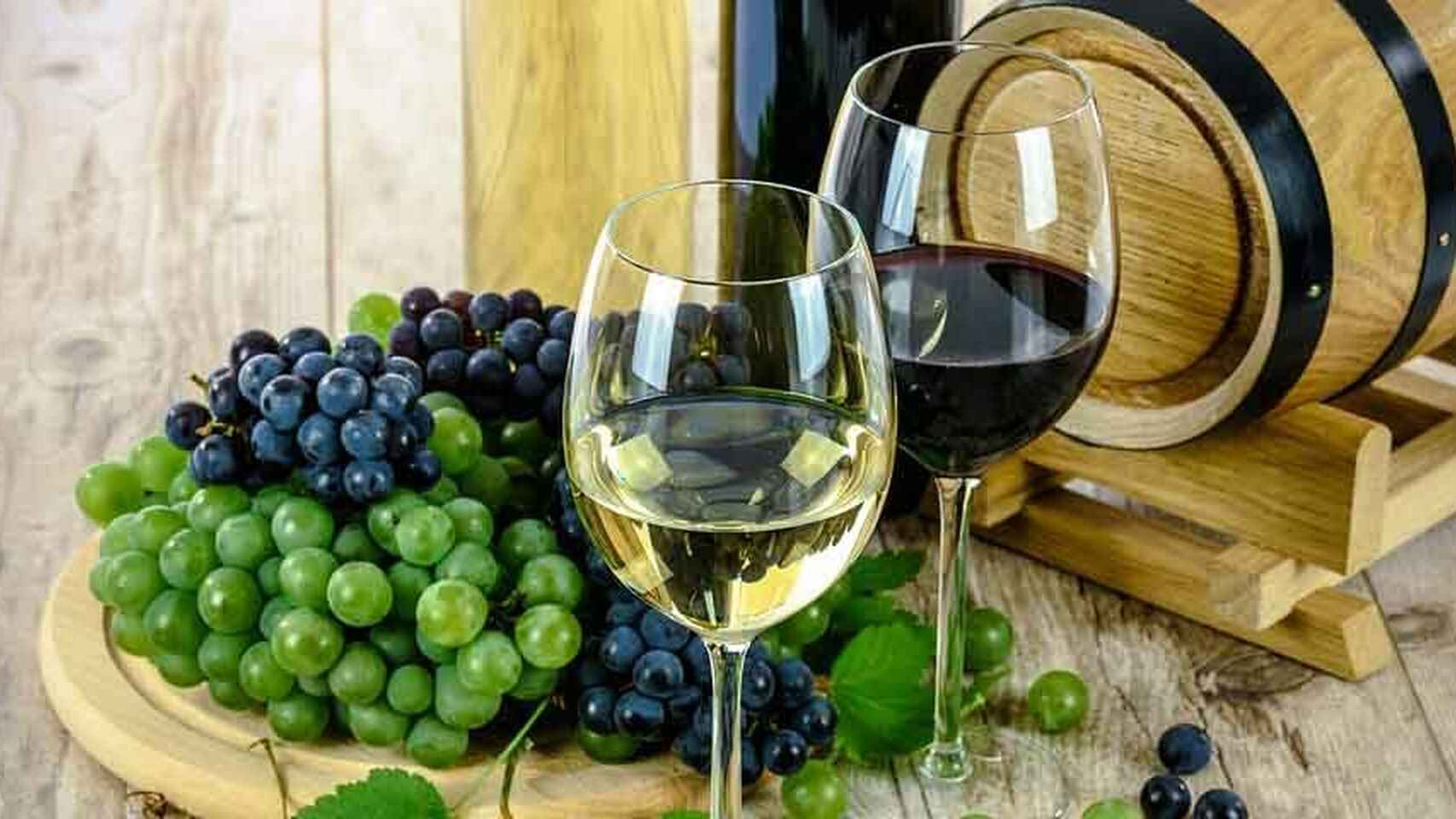 Imagen de archivo de uvas de vino