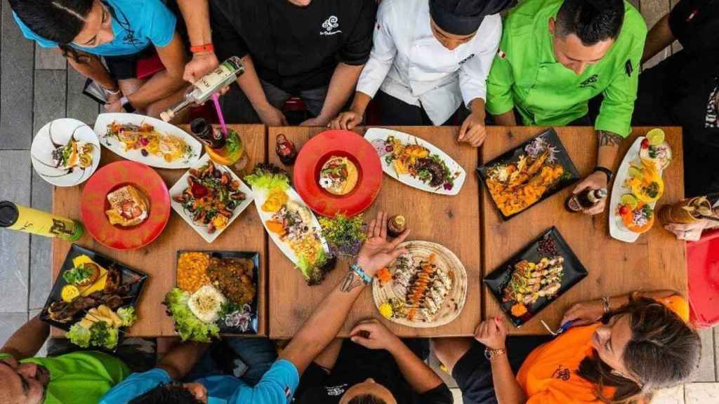 Málaga está llena de platos repletos de sabor y color.