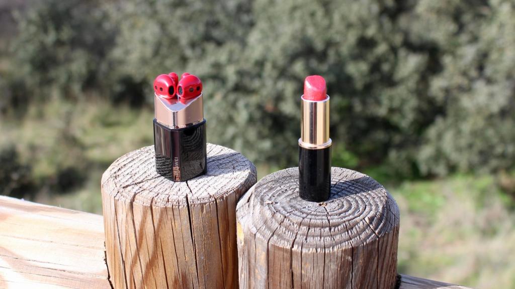 Huawei FreeBuds Lipstick