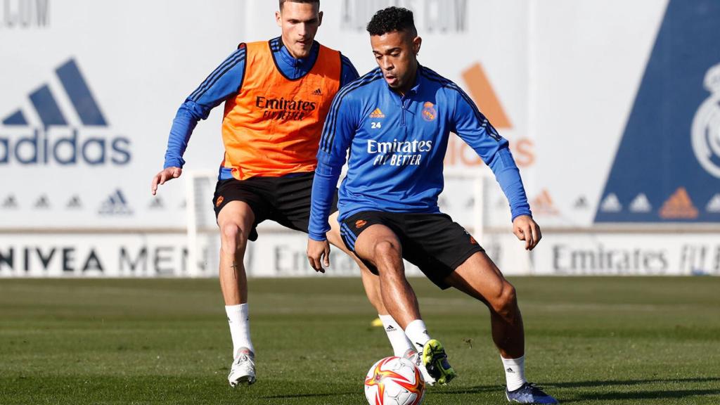 Rafa Marín y Mariano Díaz entrenando