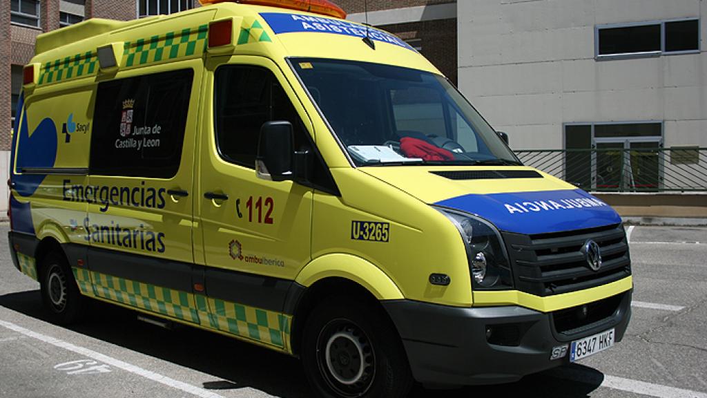 Ambulancia en el Complejo Asistencial de Segovia