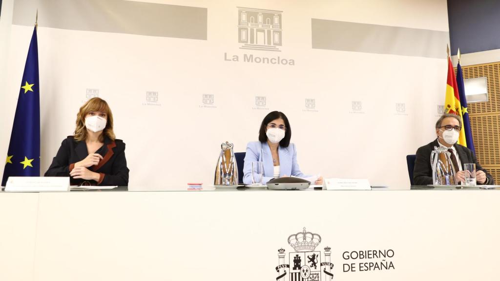 La ministra de Educación, Pilar Alegría; la ministra de Sanidad, Carolina Darias; y el ministro de Universidades, Joan Subirats.