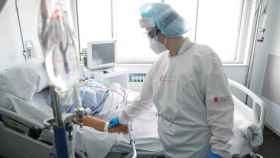 Una de cada diez camas de hospital está ocupada por un paciente Covid.