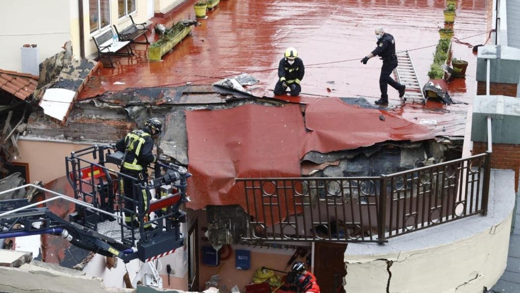 Imagen del derrumbe en el colegio San Vicente de Paul (Gijón).