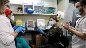 Militares de inmunización comienzan a vacunar en hospitales valencianos.