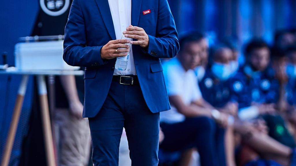 Luis García Plaza, entrenador del RCD Mallorca, durante un partido