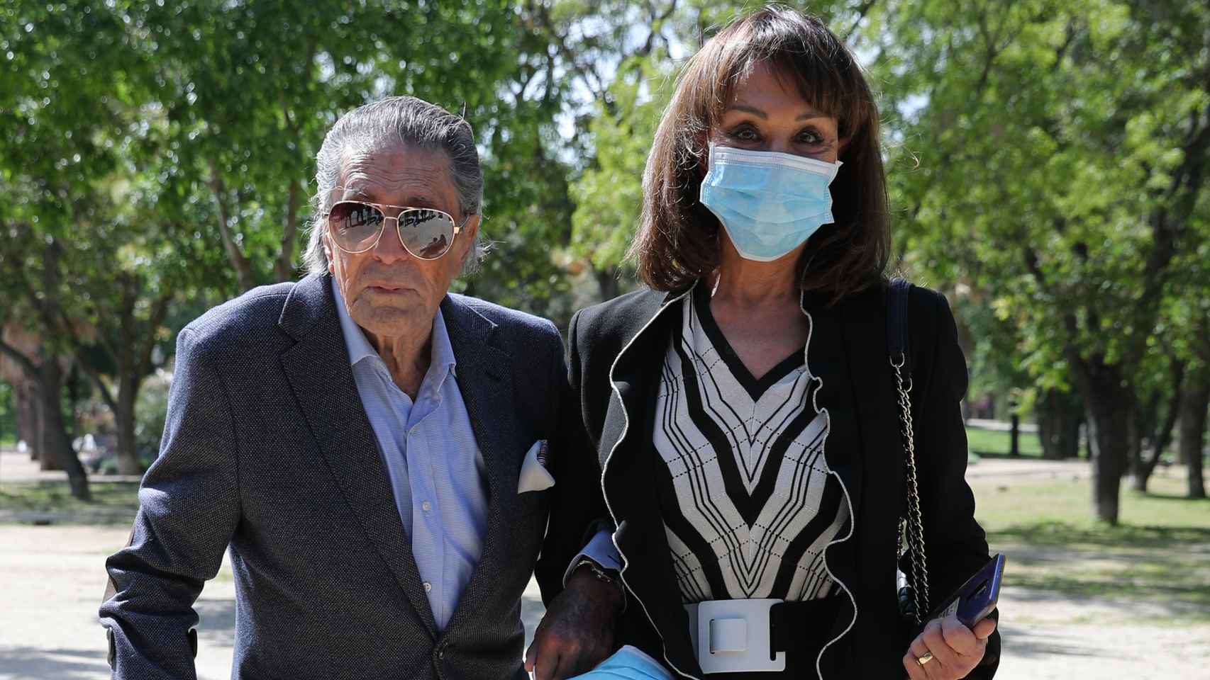 Jaime Ostos junto a su mujer, Mari Ángeles Grajal, en abril de 2019.