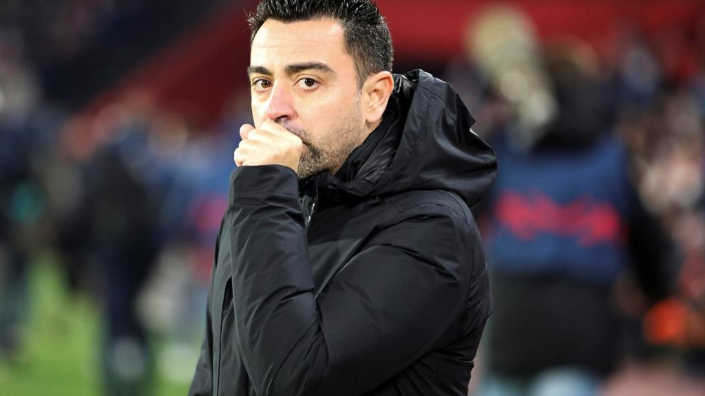 Xavi Hernández, durante el partido contra el Granada CF.