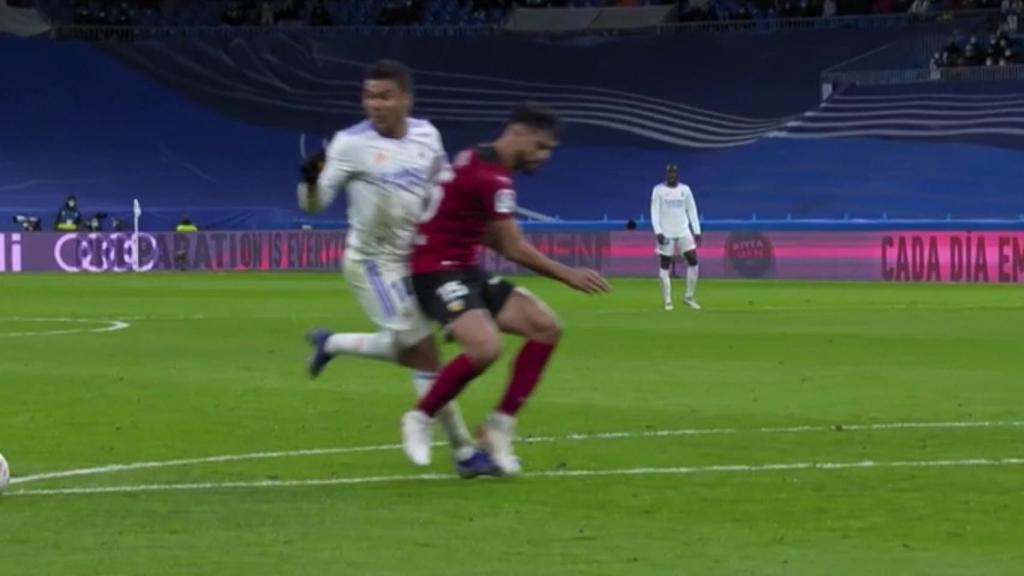 Penalti pitado sobre Casemiro