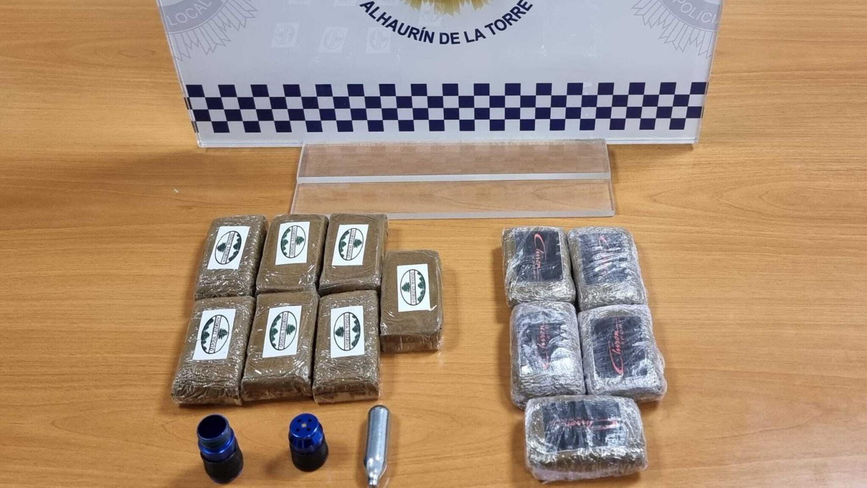 Droga intervenida por la Policía Local de Alhaurín de la Torre (Málaga).