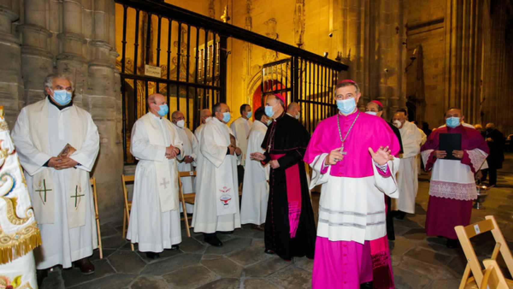 El nuevo obispo, tras entrar en la Catedra Nueva