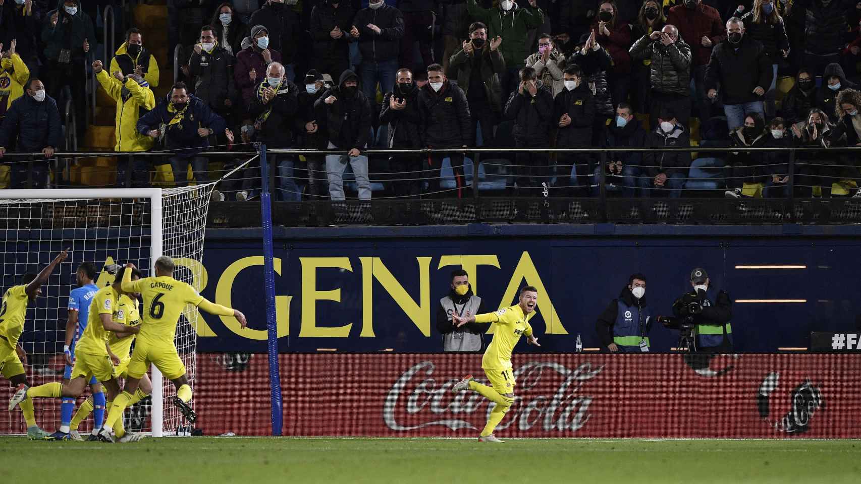 Alberto Moreno celebra su gol contra el Atlético de Madrid