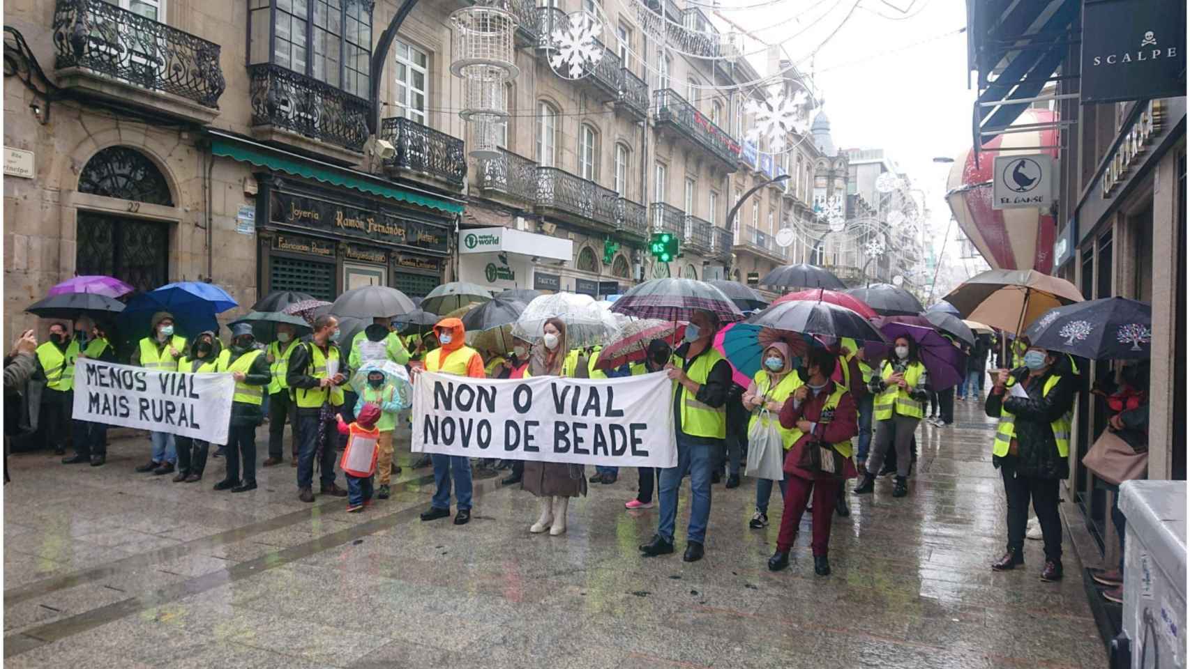 Protesta de Avibe en la calle Príncipe de Vigo.