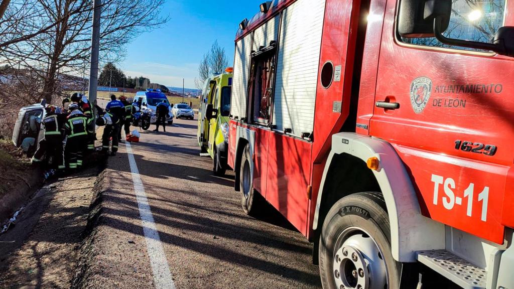 Camión de Bomberos en el lugar del accidente