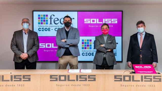 Firma del acuerdo entre SOLISS y FECIR