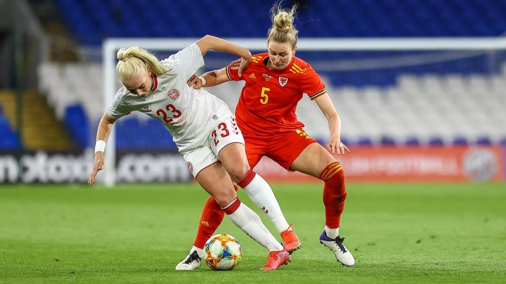 Sofie Svava, con la selección de Dinamarca.