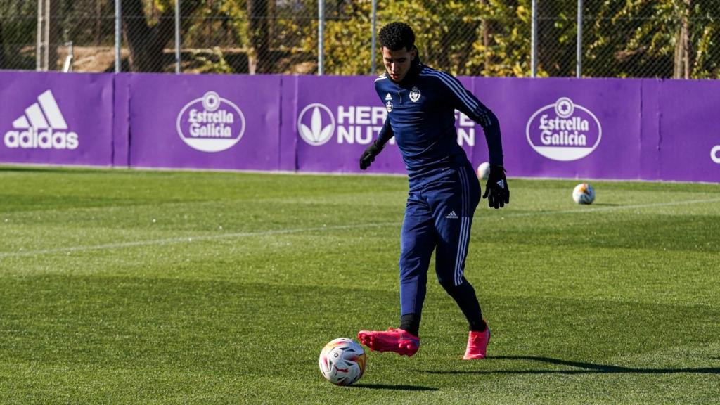 El Yamiq en un entrenamiento