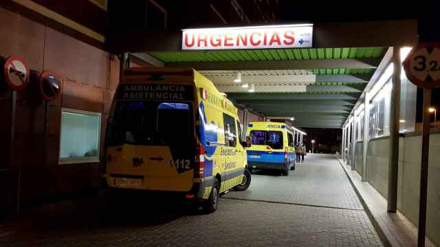 Ambulancias del 122 de noche en Urgencias Zamora