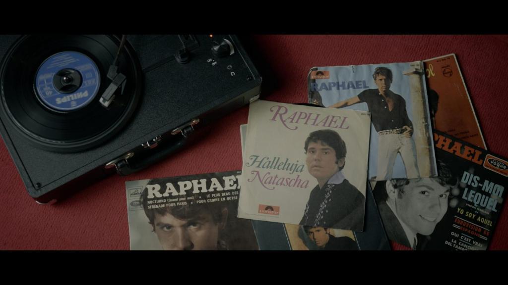 La discografía de Raphael es muy prolífica y ha evolucionado, adaptándose a los cambios y acercándose a más y más personas.