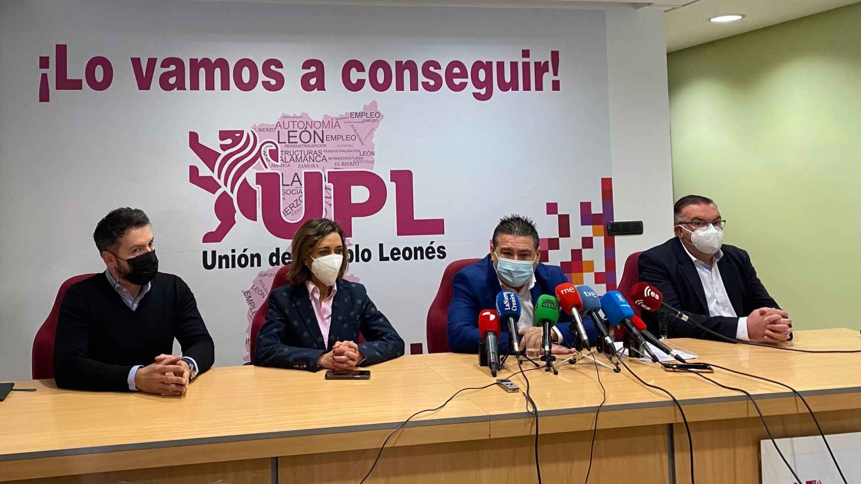 Luis Mariano Santos presenta la candidatura de UPL