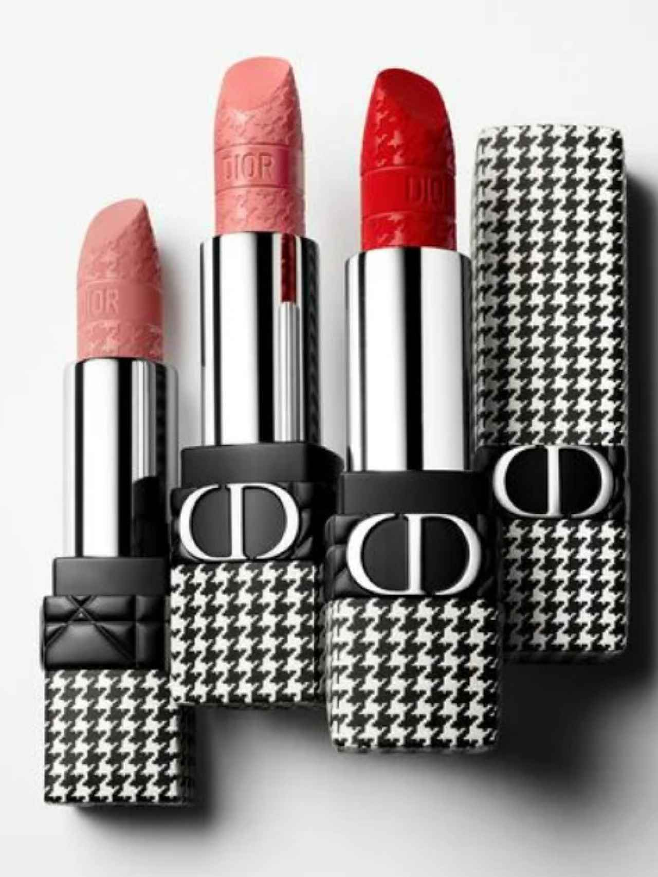 La nueva versión de la Rouge Dior destaca por su espectacular empaque.