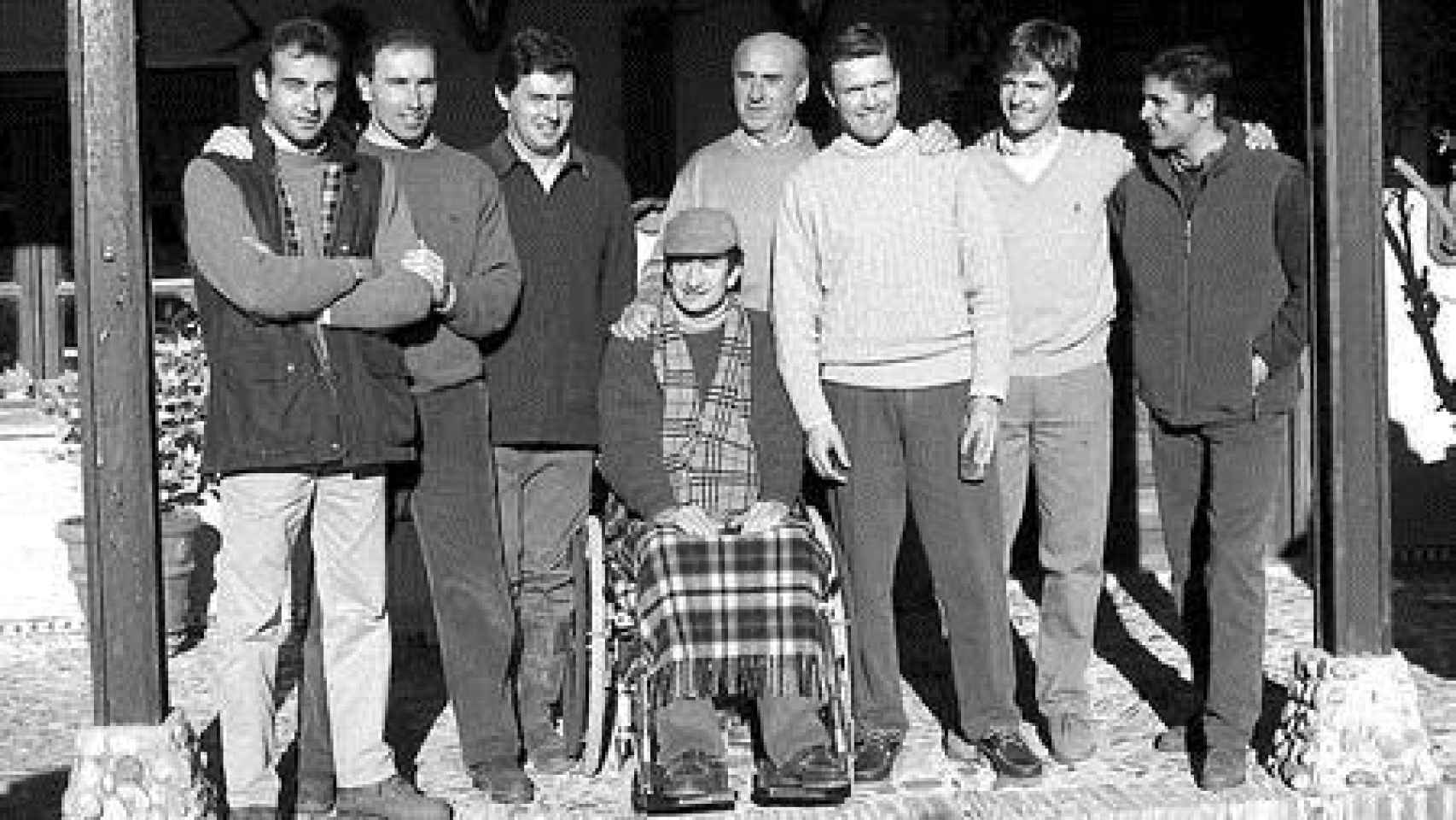 Un tentadero con primeras figuras, acompañados por Julio Robles en silla de ruedas./ Archivo