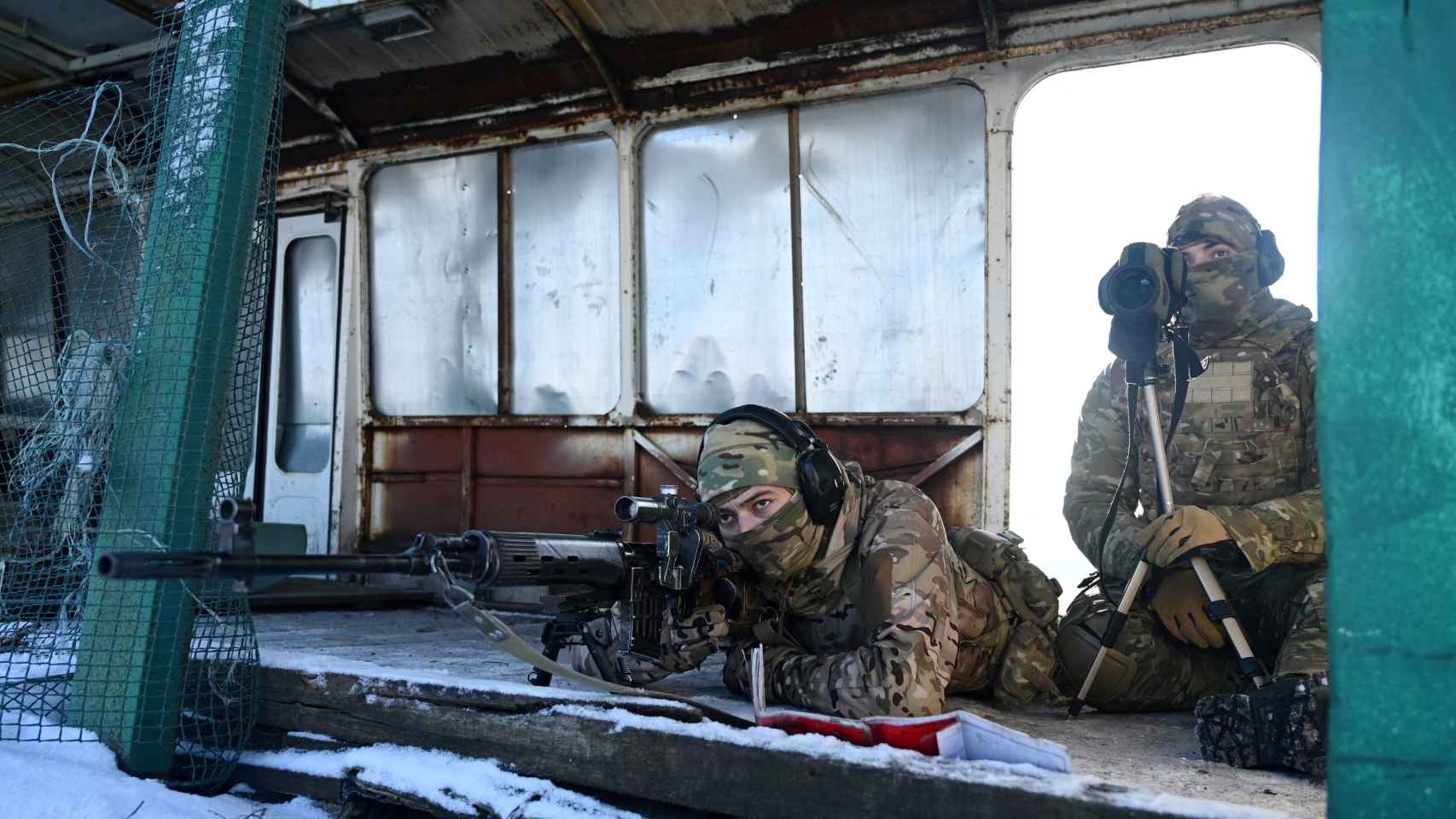 Soldados rusos practicando el tiro en la región rusa de Rostov este pasado jueves.