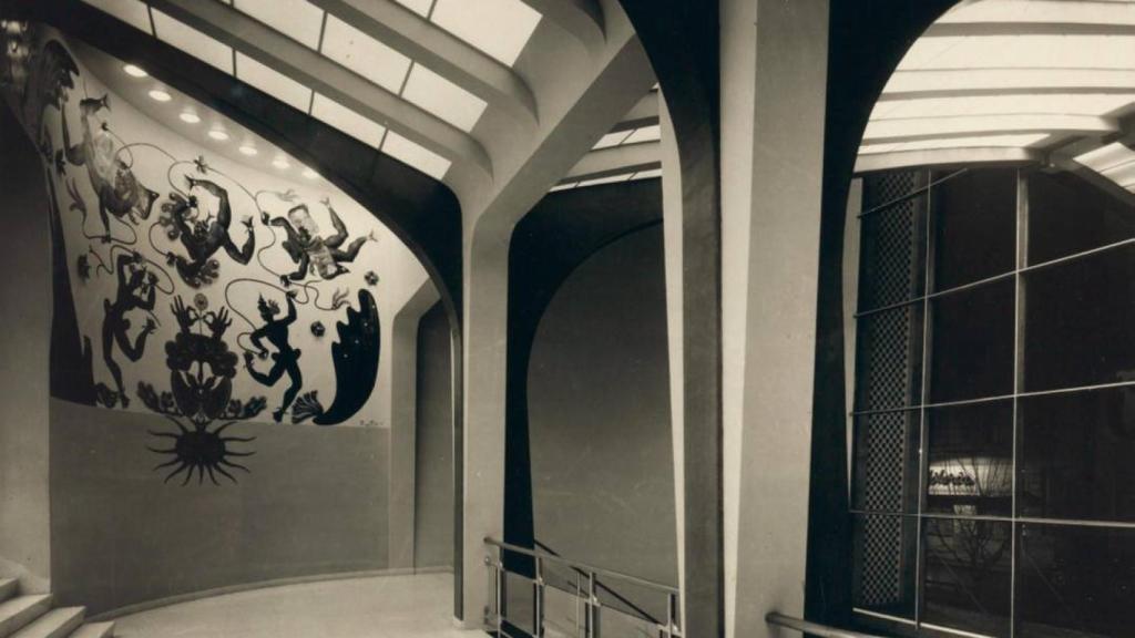 Mural de Maruja Mallo en el cine Los Ángeles, Buenos Aires, 1945.