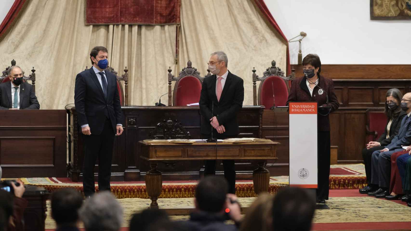 Ricardo Rivero toma posesión en presencia del presidente de la Junta, Alfonso Fernández Mañueco
