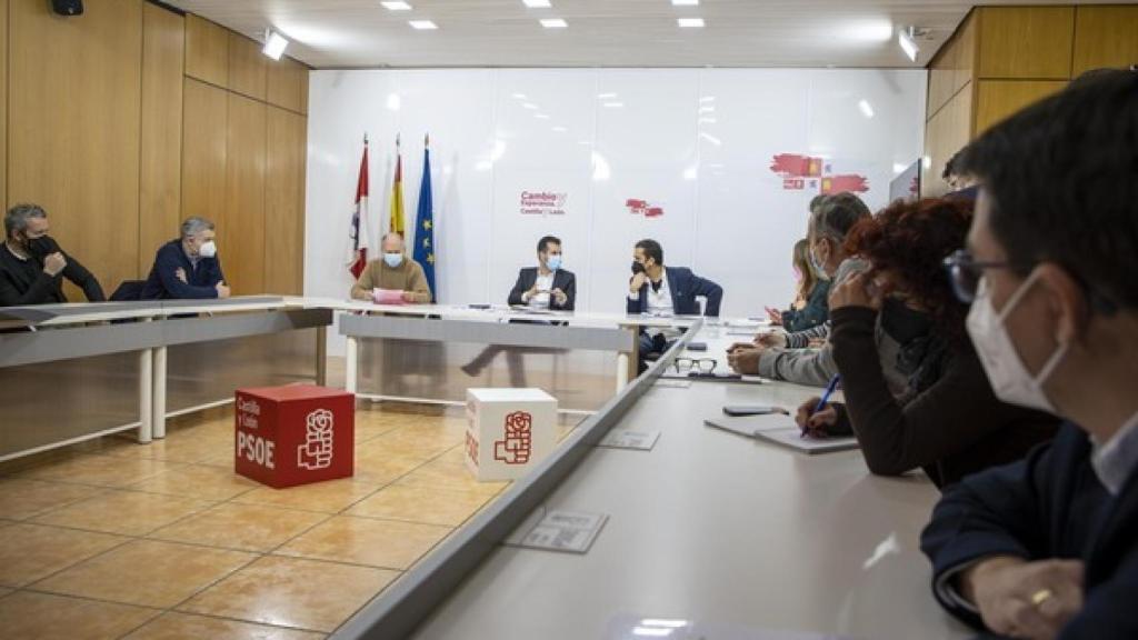 Reunión mantenida en tre el PSOECyL y los dos sindicatos mayoritarios