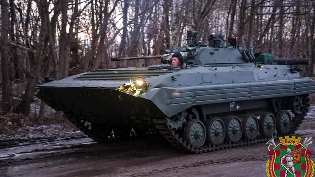 Un tanque ruso llegando a Bielorrusia este miércoles.