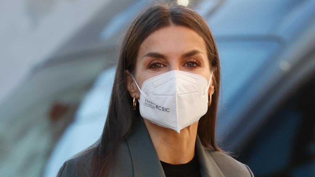 La reina Letizia llegando a la reunión de su patronato este jueves 20 de enero de 2022.