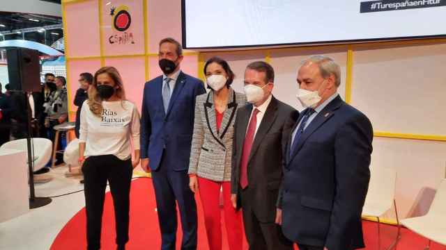 Reyes Maroto con Abel Caballero en Fitur