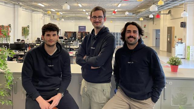 La startup con sede en Barcelona está fundada por Pol Rosell (COO), Carlos Marchal (CTO) y Arnau Navarro (CEO), y cuenta con 20 empleados.