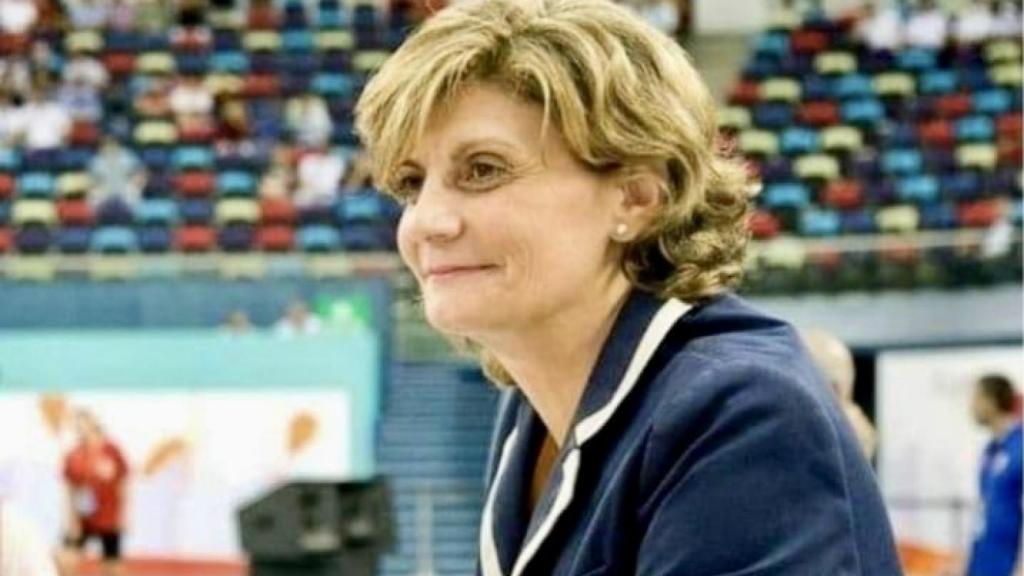 María Luisa Pérez Grasa, voleibol y abogacía
