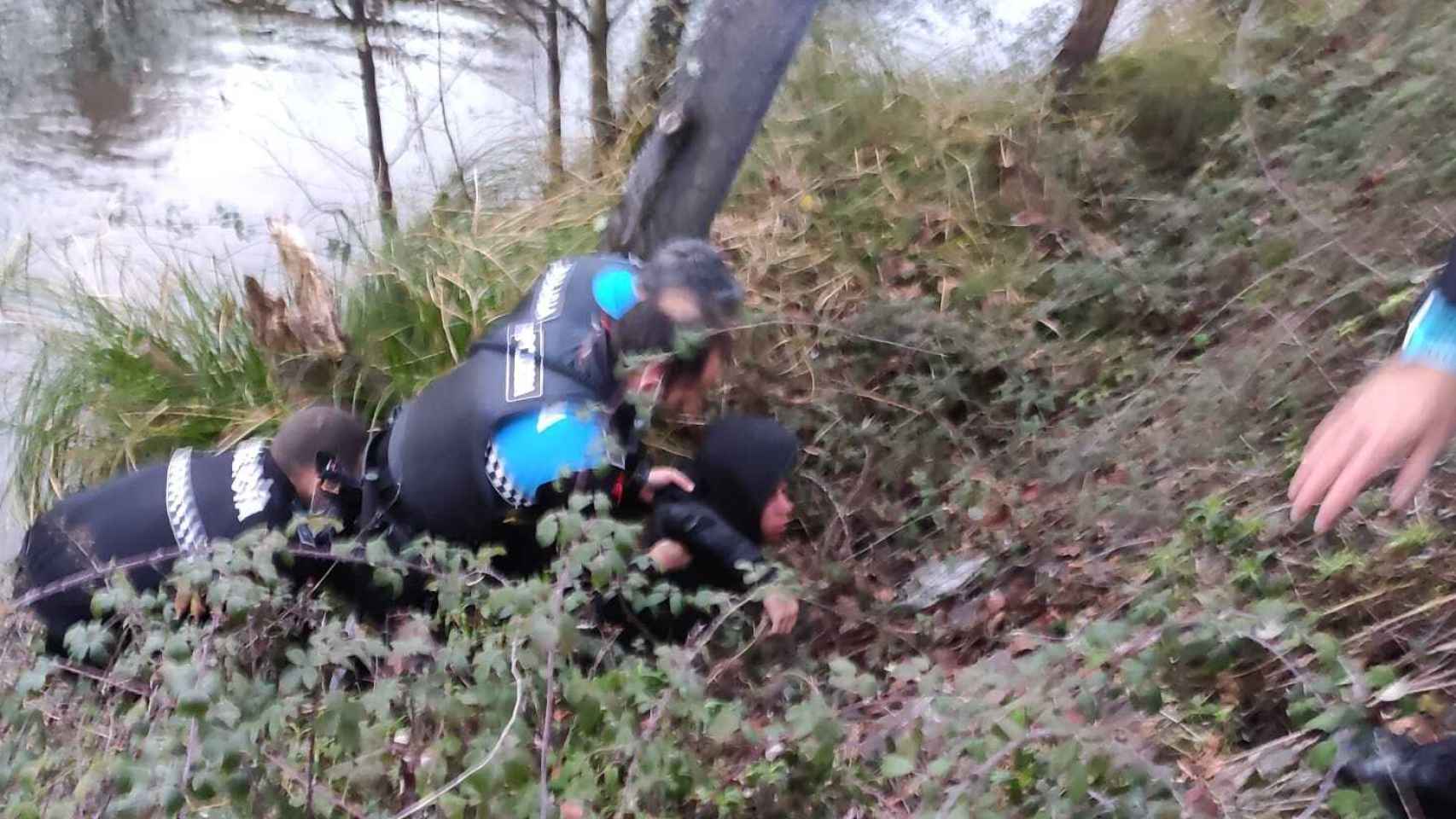 Rescate en el río en Ponferrada