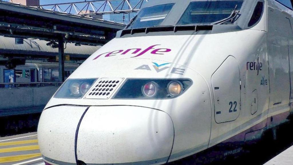 Imagen del logo del AVE junto con el de Renfe.