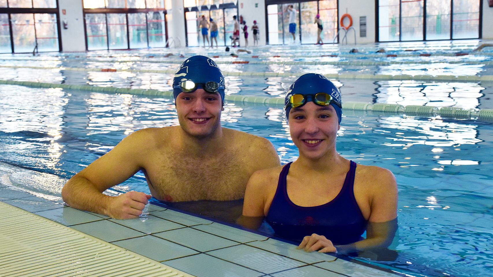 Pablo Vicente y Sofía Arroyo en la piscina de la Ciudad Deportiva de Zamora