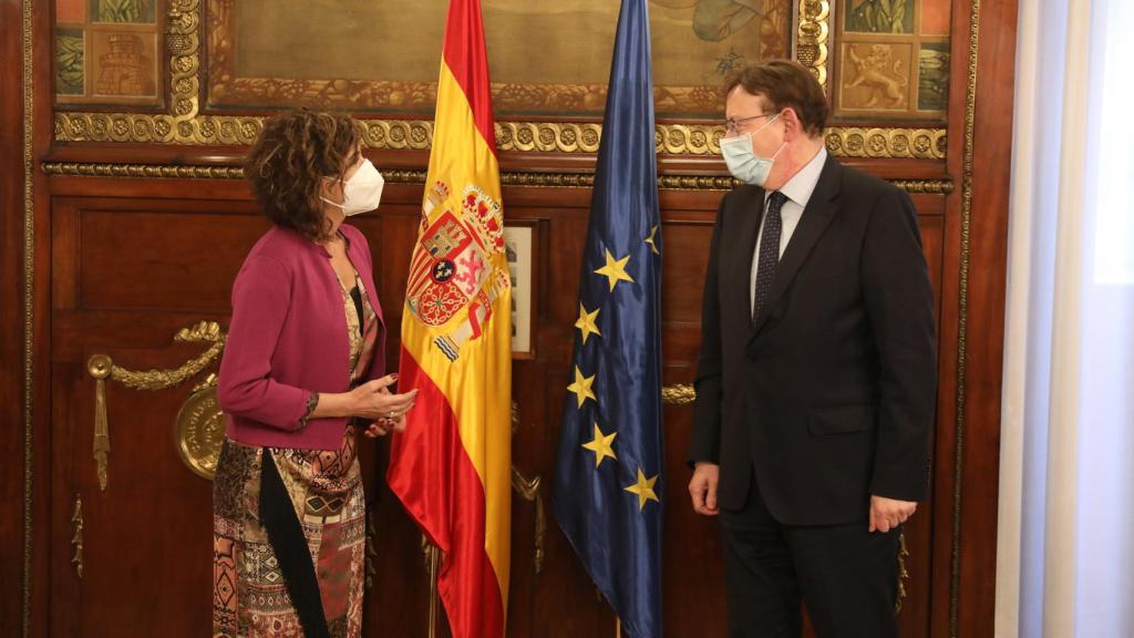 María Jesús Montero, ministra de Hacienda y Función Pública, y Ximo Puig, presidente de Comunidad Valenciana.