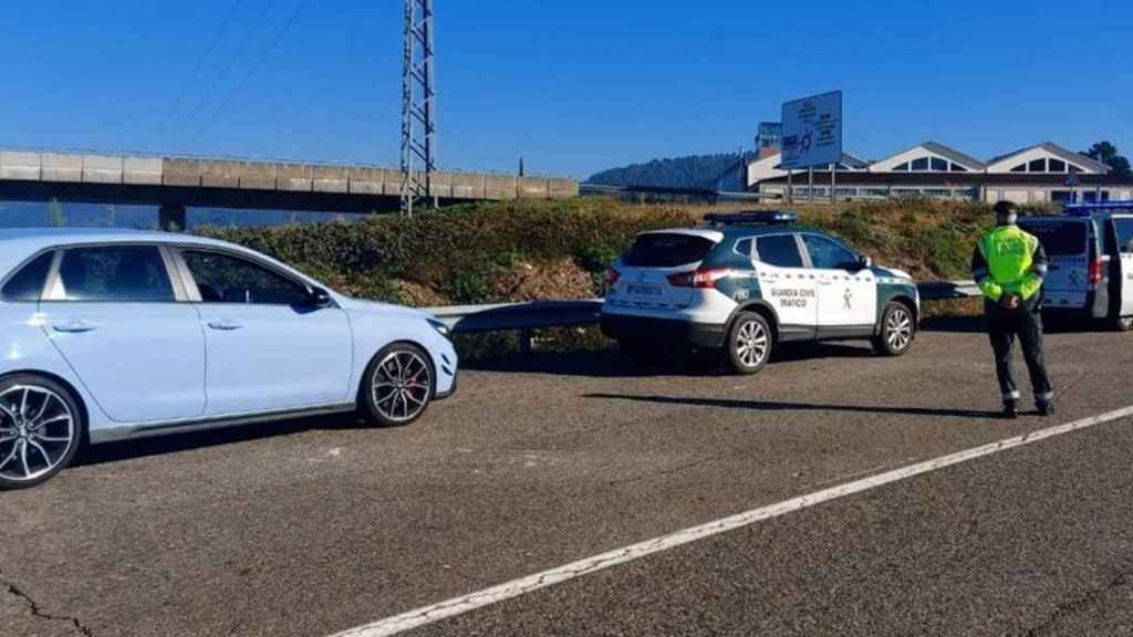 Investigado un vecino de Vigo de 29 años por circular a 230 kilómetros en Ribadavia