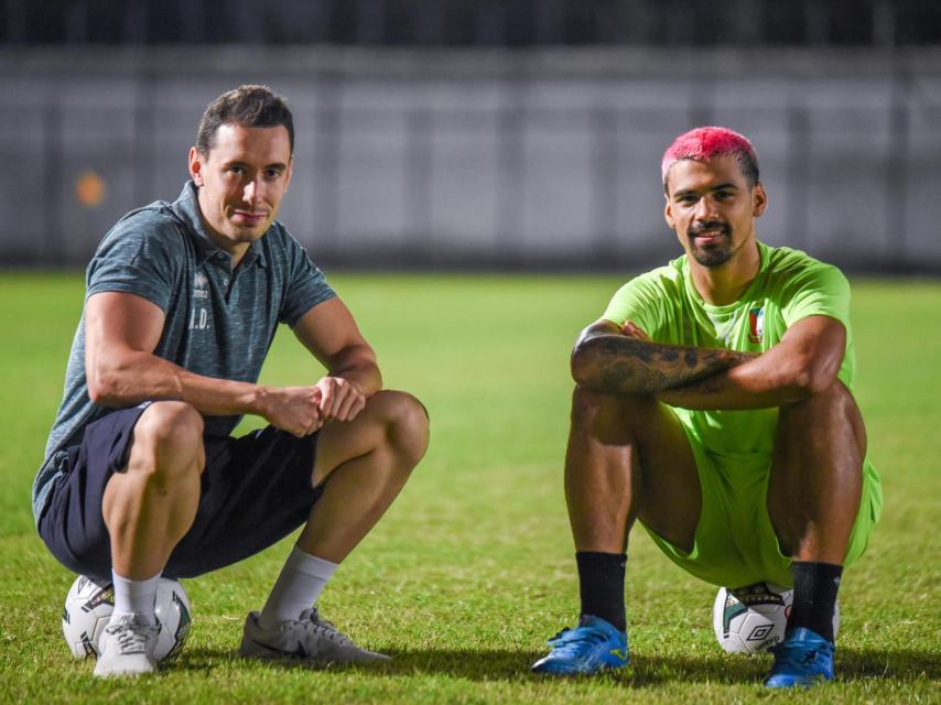 Andrés y el futbolista Ibán